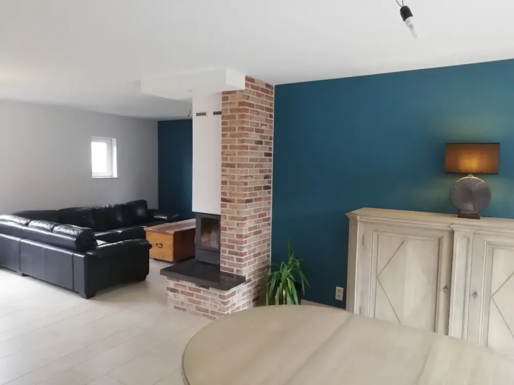 Interieur bleu peinture