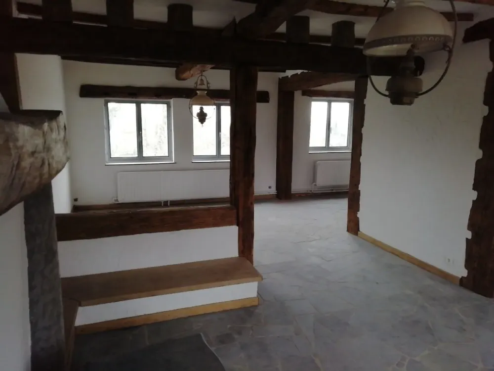 Peinture interieure maison blanc et bois salon